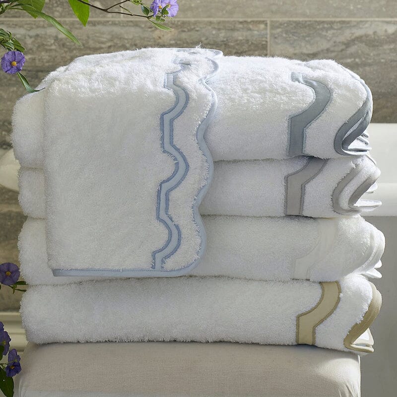 https://www.figlinensandhome.com/cdn/shop/files/Matouk_Bath_Mirasol_stack_Towels-Figlinensandhome_1_1600x.jpg?v=1691392888