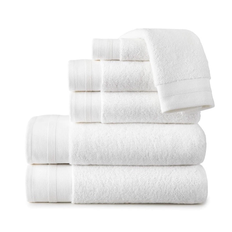 https://www.figlinensandhome.com/cdn/shop/products/Peacock_Alley_Coronado_Bath_Towels_White_Figlinensandhome_1600x.jpg?v=1692363565