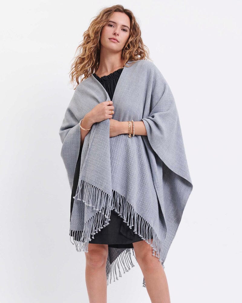 Classic Travel Wrap in Fog Grey by Mersea - Light Grey 6