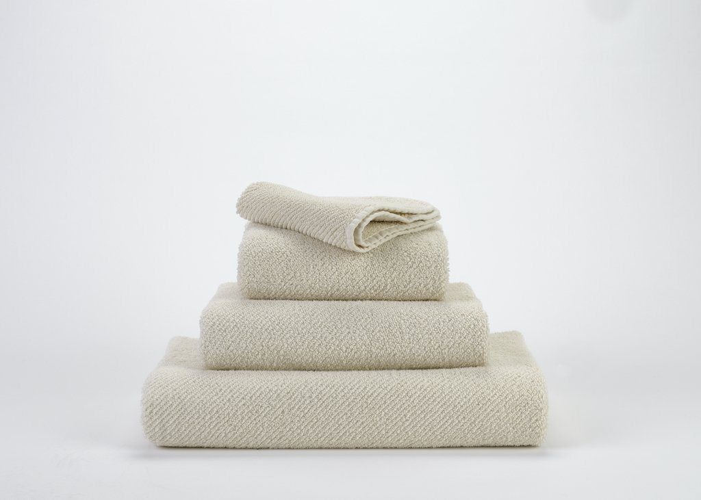 https://www.figlinensandhome.com/cdn/shop/products/fig-linens-abyss-habidecor-twill-bath-towels-ecru-101_74eccfe6-156e-41b8-a842-e13423d347ff_1200x.jpg?v=1635794372