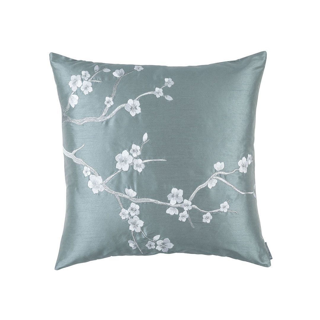 https://www.figlinensandhome.com/cdn/shop/products/fig-linens-lili-alessandra-blue-blossom-pillow_1600x.jpg?v=1692051755